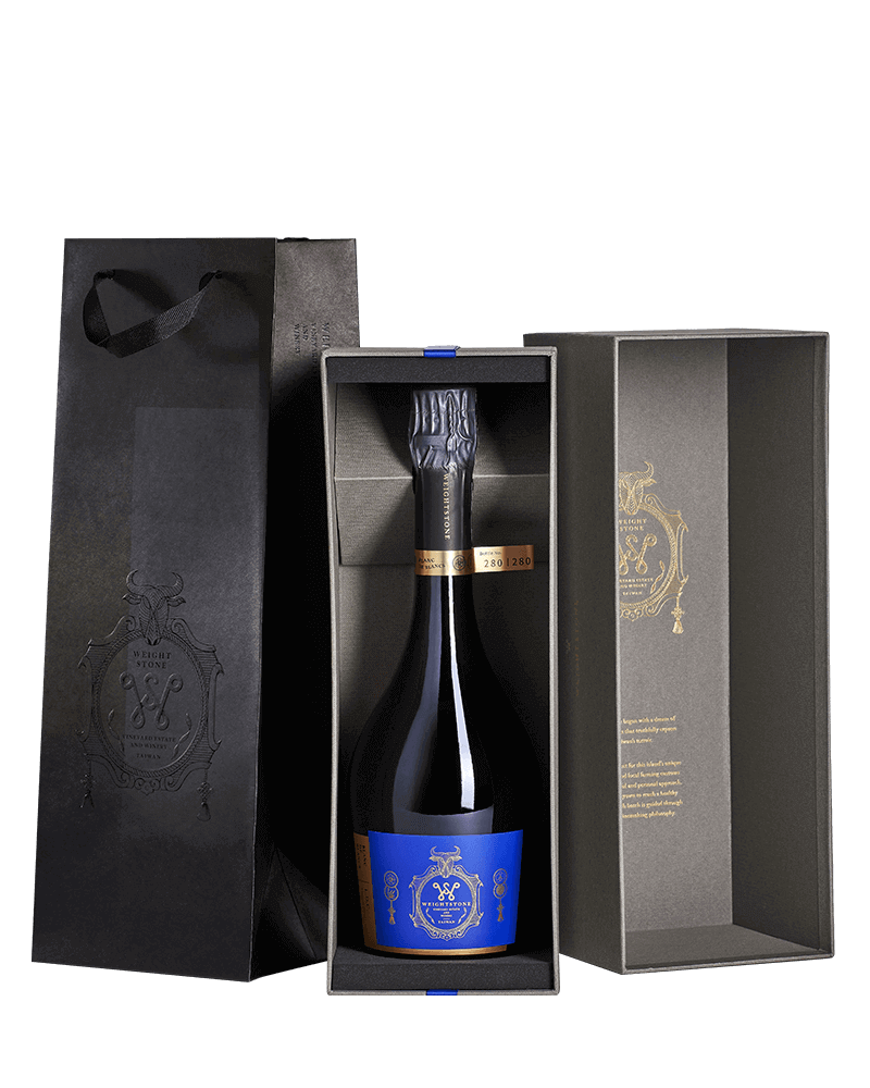 Weightstone Vineyard Estate & Winery-Weightstone Blanc de Blancs LDC-威石東葡萄酒莊 白中白 傳統手工釀造氣泡酒 89 個月晚除渣陳年款 禮盒裝-加佳酒Plus9